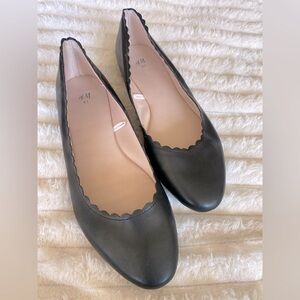 H&M Black Scalloped Women's Flats